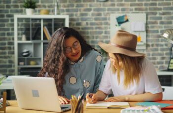 Cursos para Upskilling Laboral: Inversión vs Retorno en Latinoamérica (2026)