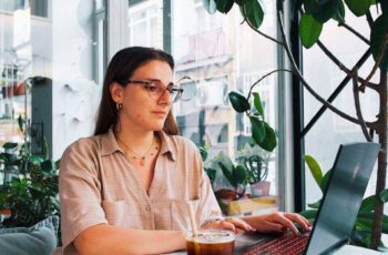 15 Plataformas de Empleo Remoto que Pagan en Dólares [2026]